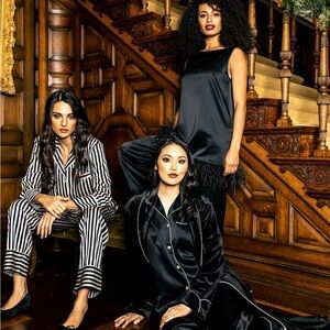 NWT Petite Plume 2-Piece Mulberry Silk Feather Tunic & Pants Set